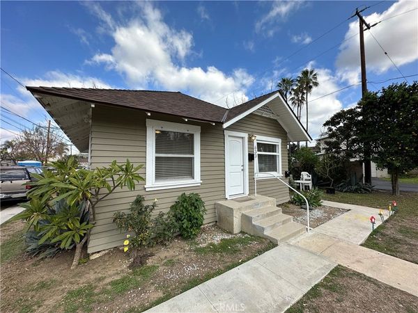 633 W Maple Avenue, Orange, CA 92868