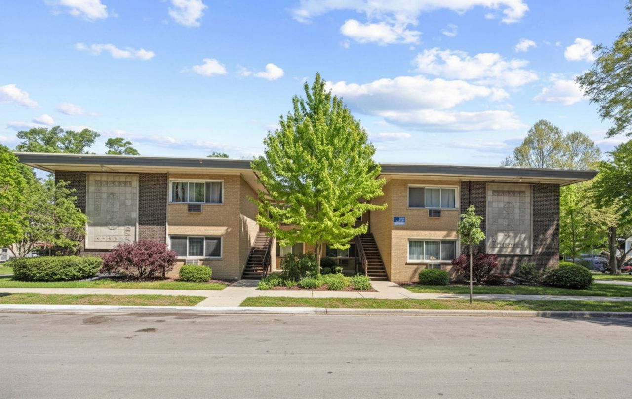 135 S Kenilworth Avenue, Unit 10, Oak Park, IL 60302 Main Photo