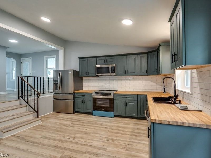 727 Franklin Road NE, Massillon, OH 44646 Photo 4