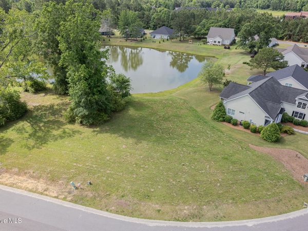 111 Firethorn Circle , Wallace, NC 28466