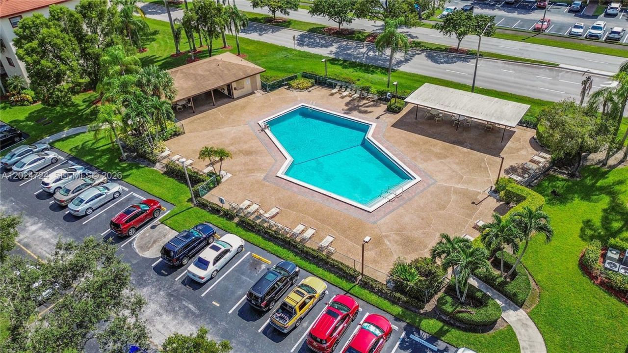850 SW 133rd Ter , Unit 106B, Pembroke Pines, FL 33027 Photo