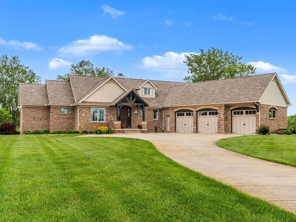 9168 Mirage Lake Drive, Milan, MI 48160