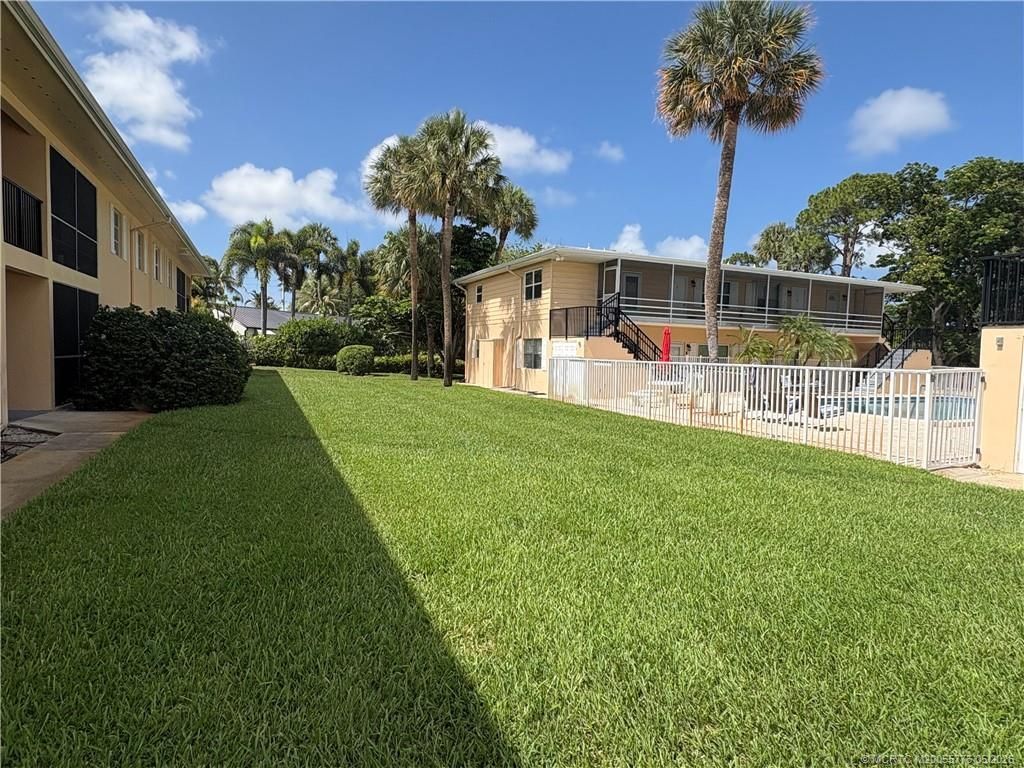 333 SE Martin Avenue, Unit 1F, Stuart, FL 34996 Photo