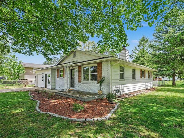 402 Charles Street, Paw Paw, MI 49079
