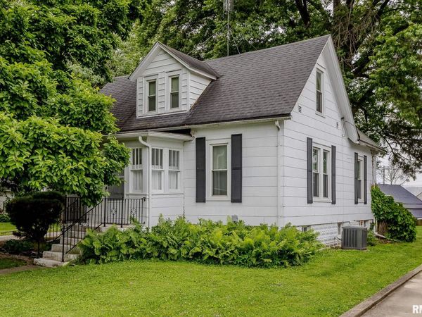 114 Minton Street, Carlinville, IL 62626