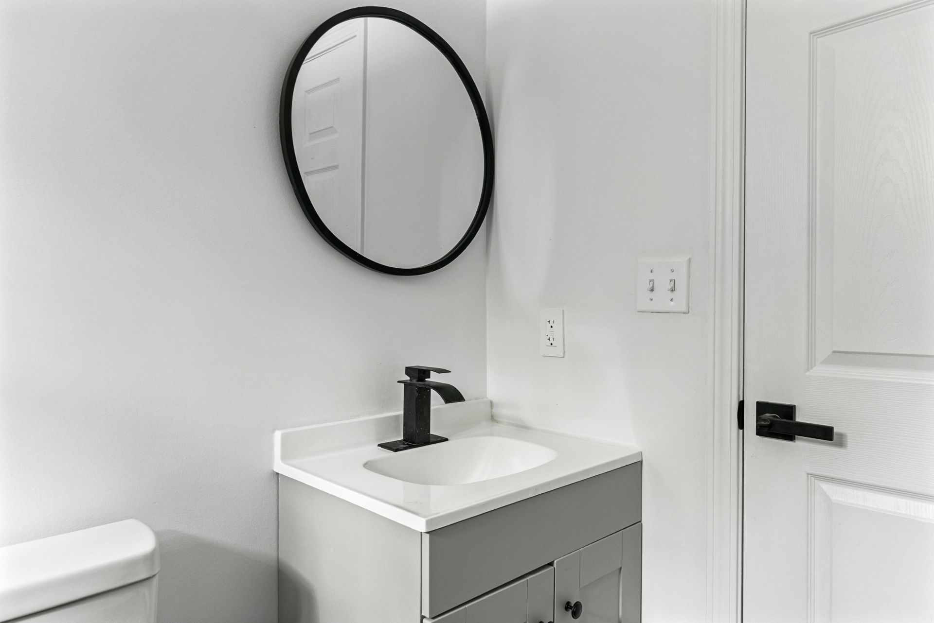 565 Louis Street Photo 28