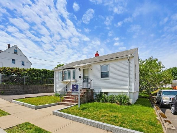 15 Becket St, Quincy, MA 02171