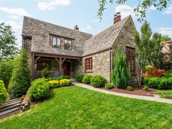 78 Woodhaven Drive, Mt. Lebanon, PA 15228