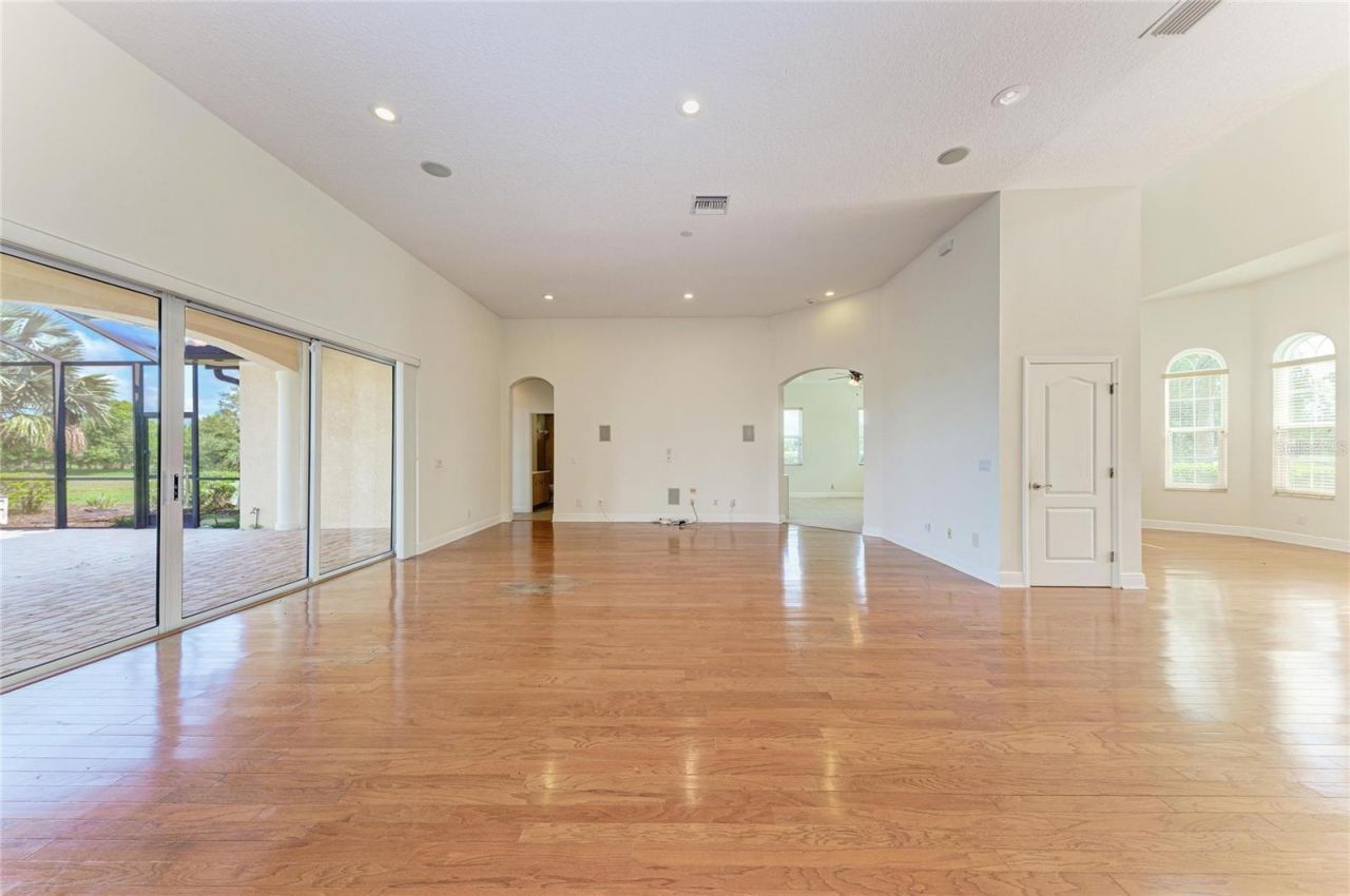 5605 Lake Paddock Circle, Parrish, FL 34219 Photo