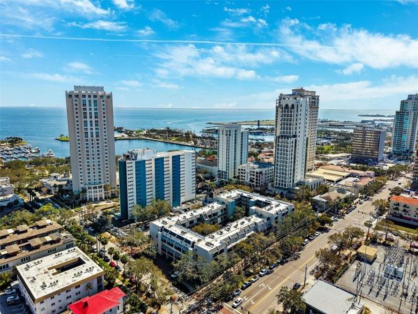105 4TH AVENUE NE, Unit 220, ST PETERSBURG, FL 33701