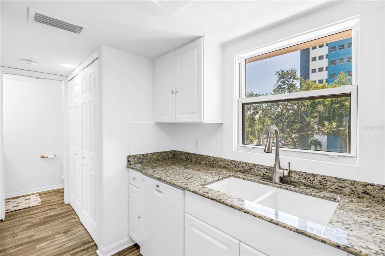 105 4th Avenue Ne, Unit 220, Saint Petersburg, FL 33701 Photo