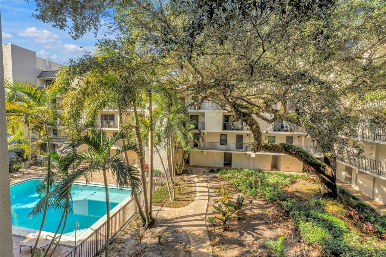 105 4th Avenue Ne, Unit 220, Saint Petersburg, FL 33701 Photo
