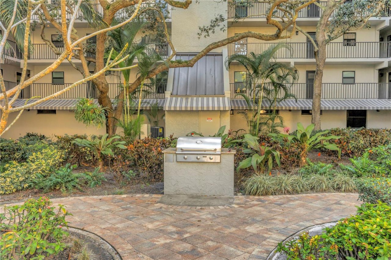 105 4th Avenue Ne, Unit 220, Saint Petersburg, FL 33701 Photo