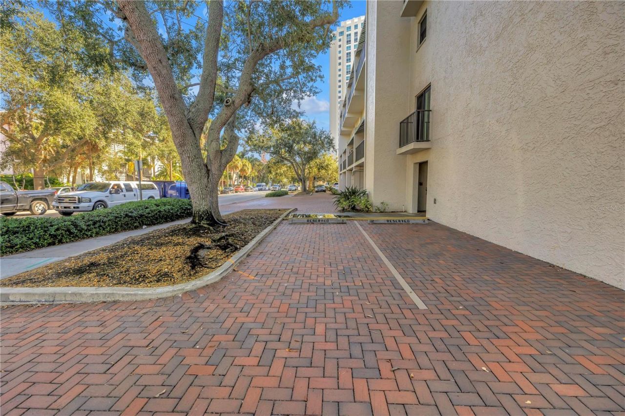 105 4th Avenue Ne, Unit 220, Saint Petersburg, FL 33701 Photo