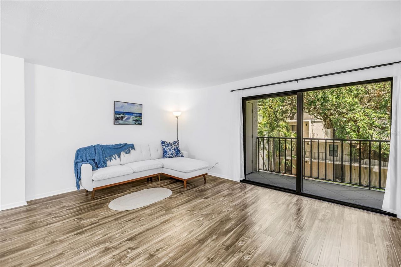 105 4th Avenue Ne, Unit 220, Saint Petersburg, FL 33701 Photo