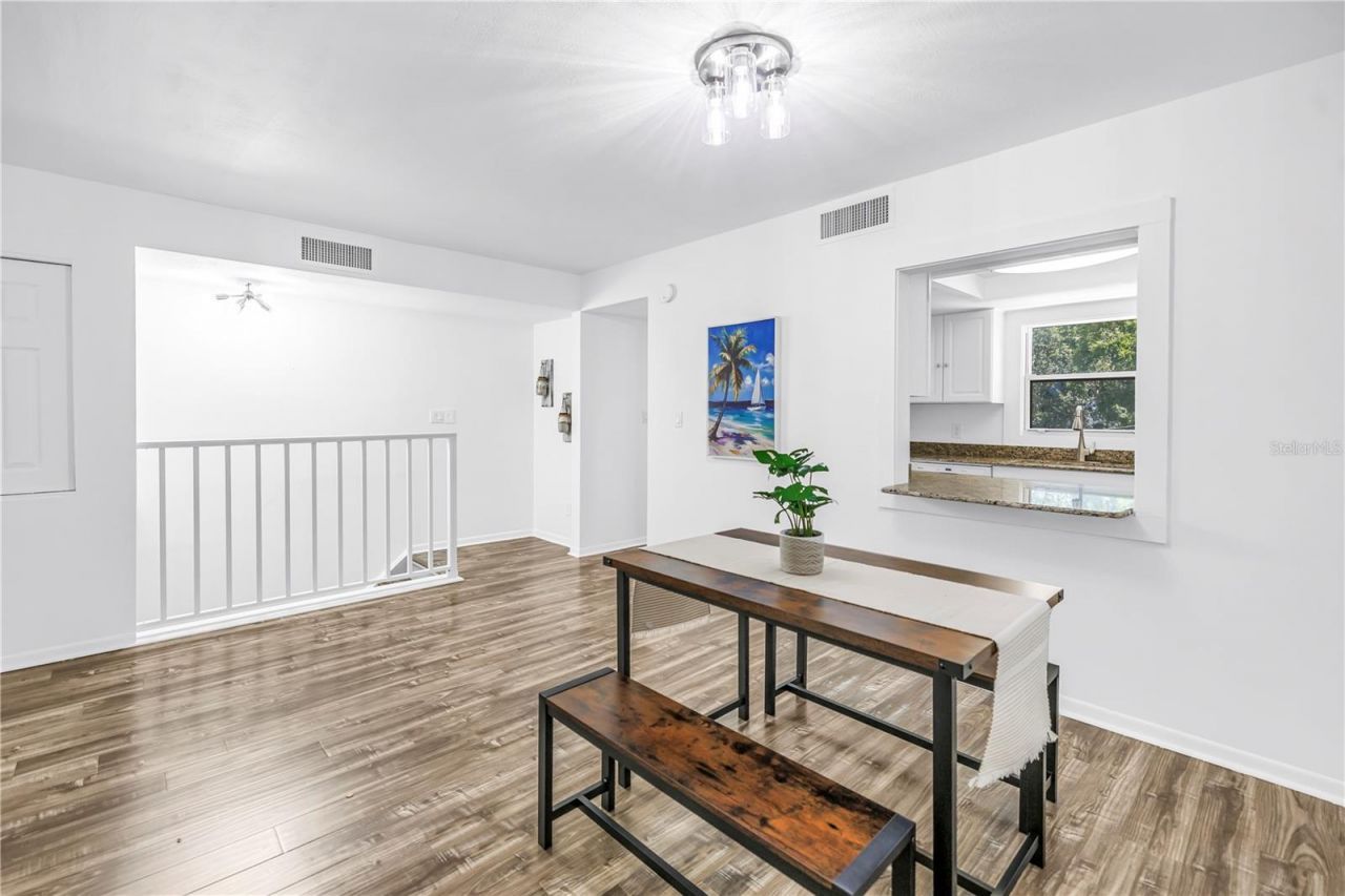 105 4th Avenue Ne, Unit 220, Saint Petersburg, FL 33701 Photo
