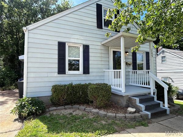 705 Clay Street , Washington, MO 63090
