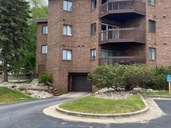 368 Harbor Drive, Unit 401, Ludington, MI 49431
