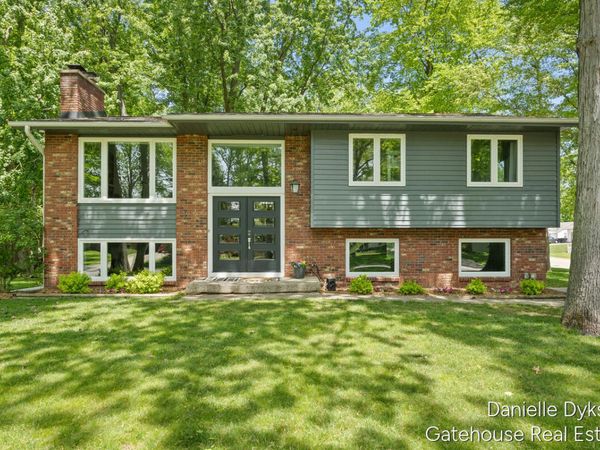 4063 Cambridge Drive, Hudsonville, MI 49426
