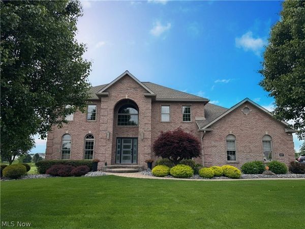 157 Homestead Drive, Columbiana, OH 44408