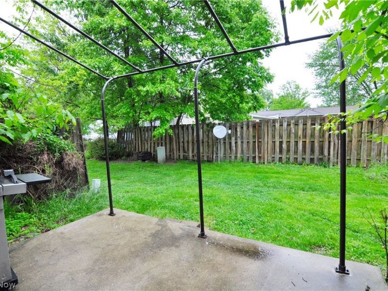 410 Lafayette Road, Unit 18, Medina, OH 44256 Photo 24