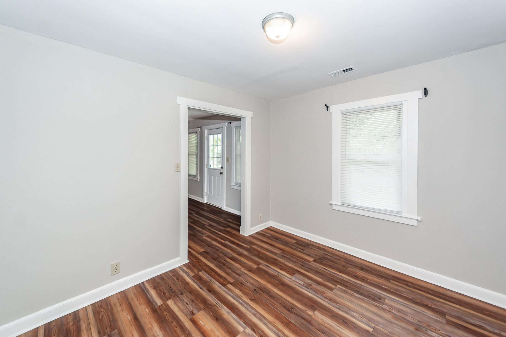 1621 Poinsettia Road Photo 12