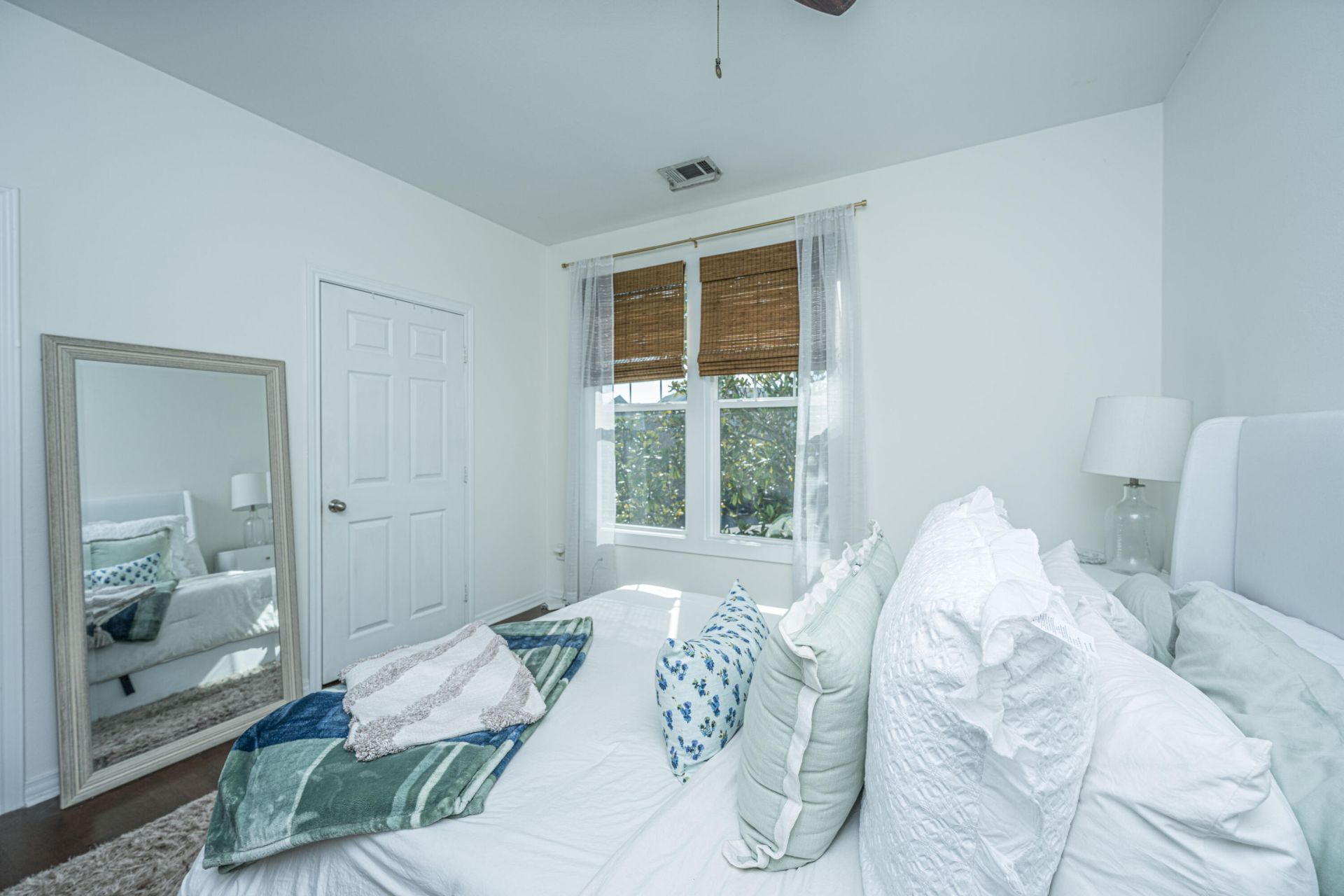 130 River Landing Drive Photo 12