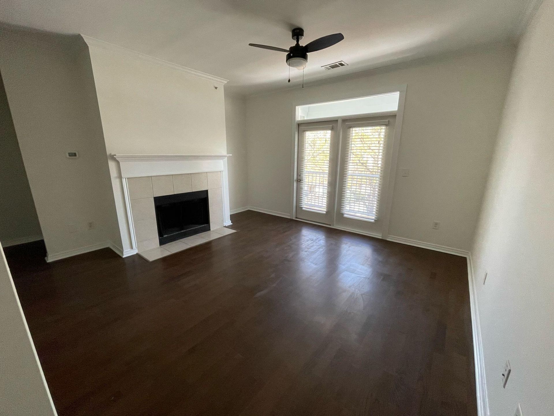130 River Landing Drive Photo 4