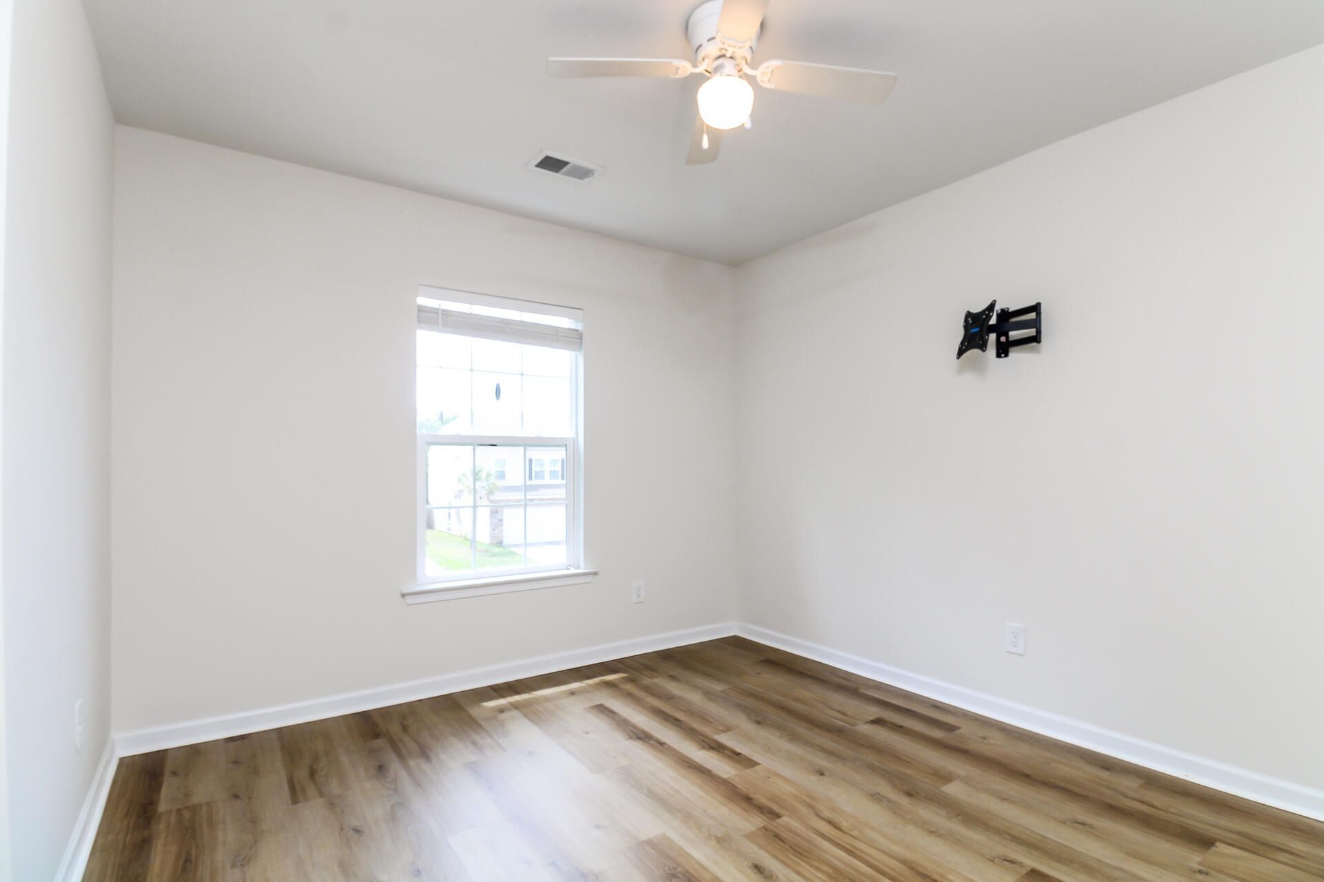 1006 Mossy Rock Drive Photo 10