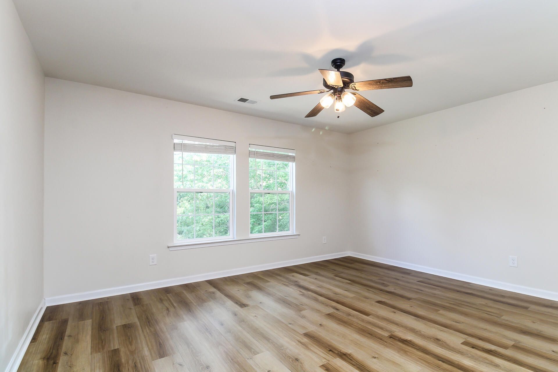 1006 Mossy Rock Drive Photo 4