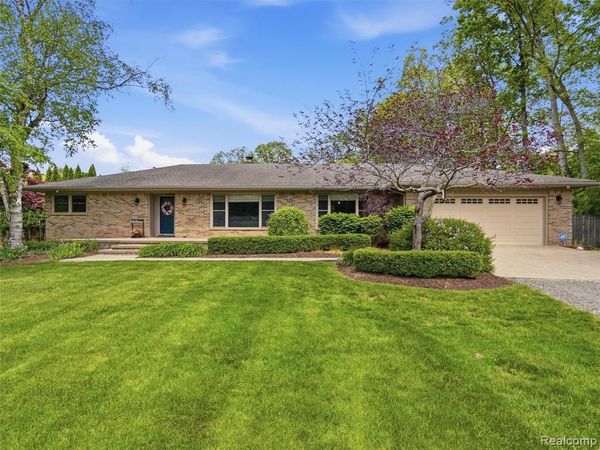 10839 9 Mile Road, Green Oak Twp, MI 48189