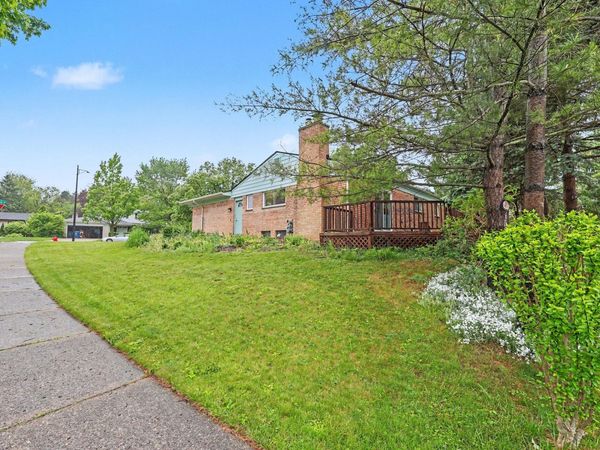 2195 Steeplechase Drive, Ann Arbor, MI 48103