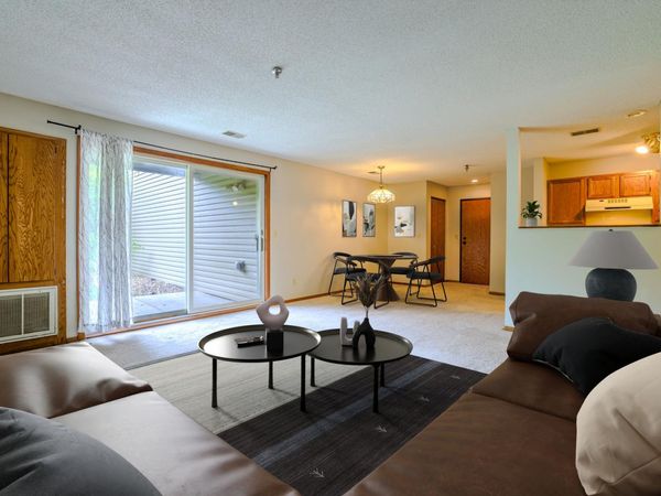1225 Ferndale Street N, Unit B1, Maplewood, MN 55119