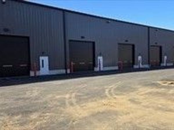 1431 Hilldale Ave, Unit 1, Haverhill, MA 01832