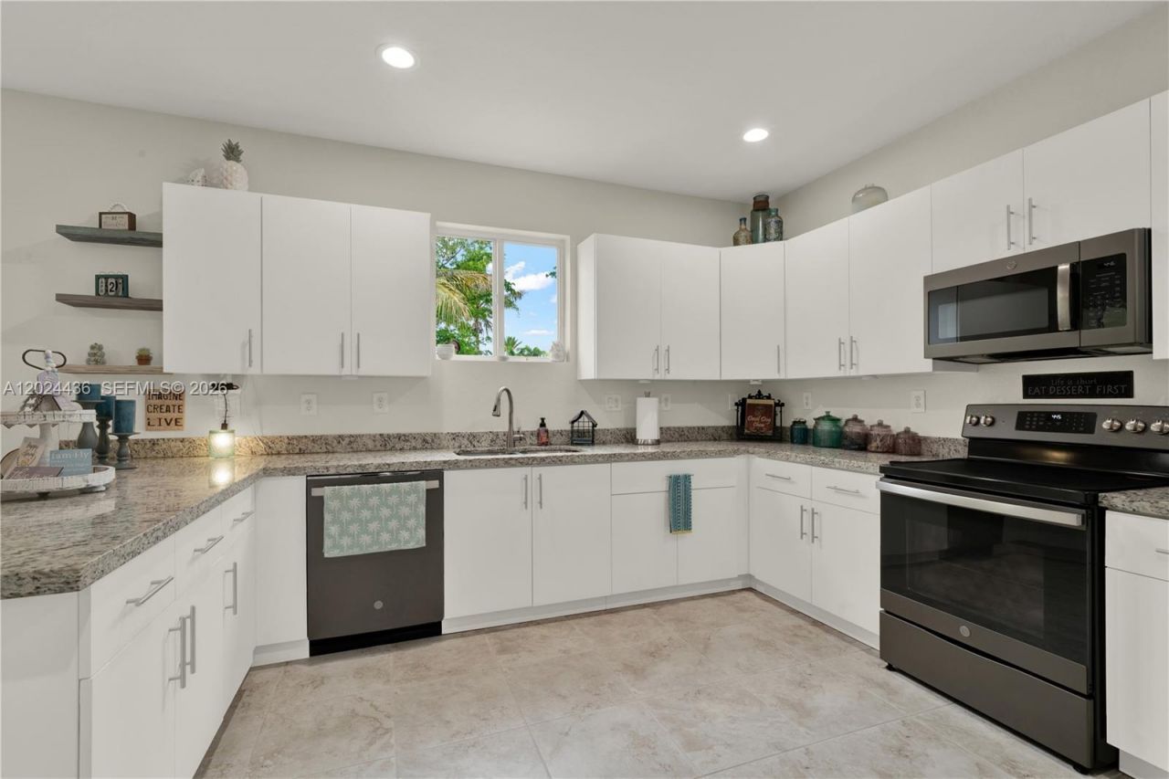 1730 NW 21st St, Homestead, FL 33030 Photo