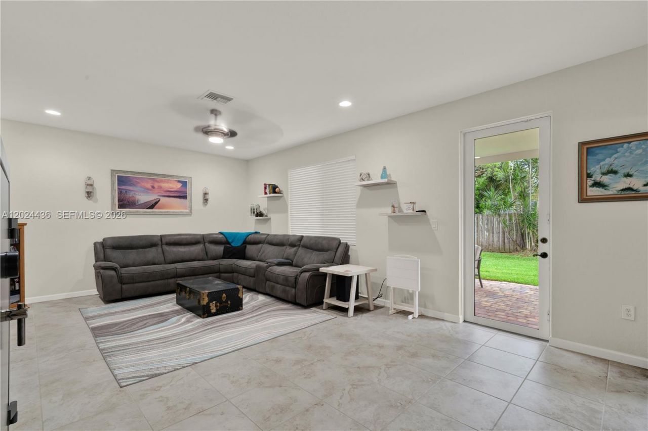 1730 NW 21st St, Homestead, FL 33030 Photo