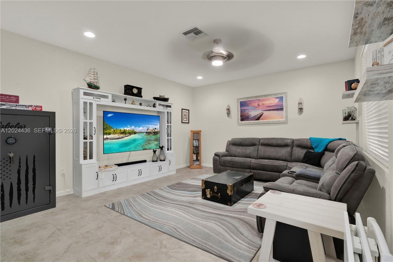 1730 NW 21st St, Homestead, FL 33030 Photo