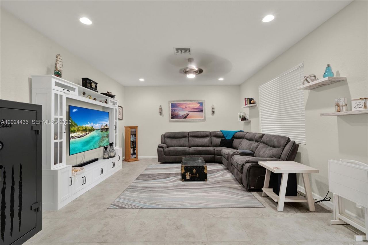 1730 NW 21st St, Homestead, FL 33030 Photo