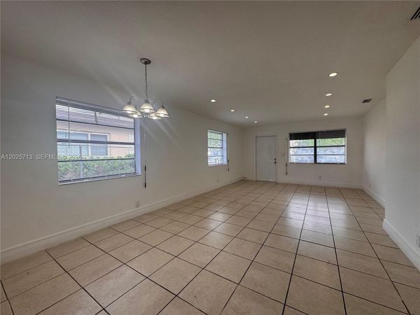 407 NW 7th Ct , Unit N, Hallandale Beach, FL 33009