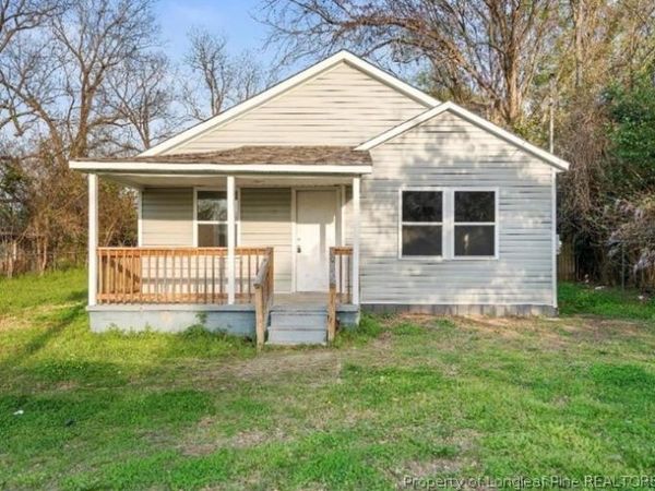 313, 315 S Racepath Street, Fayetteville, NC 28301