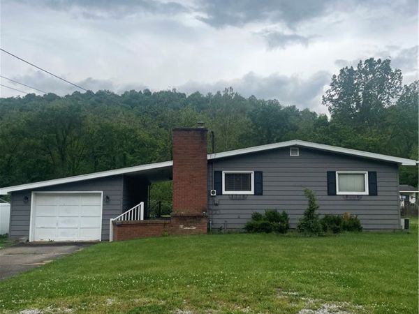 70231 Central Avenue , St Clairsville, OH 43905
