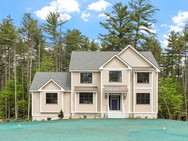 16 Unkety Brook Way, Dunstable, MA 01827
