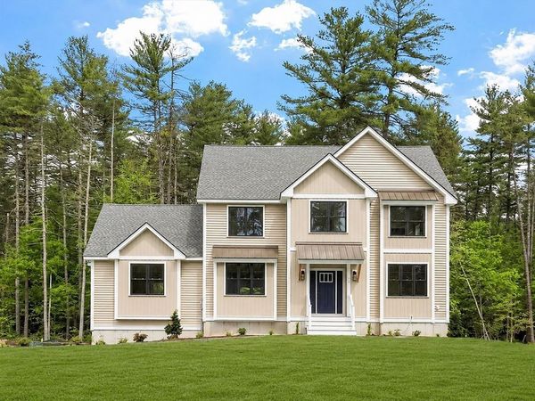 16 Unkety Brook Way, Dunstable, MA 01827