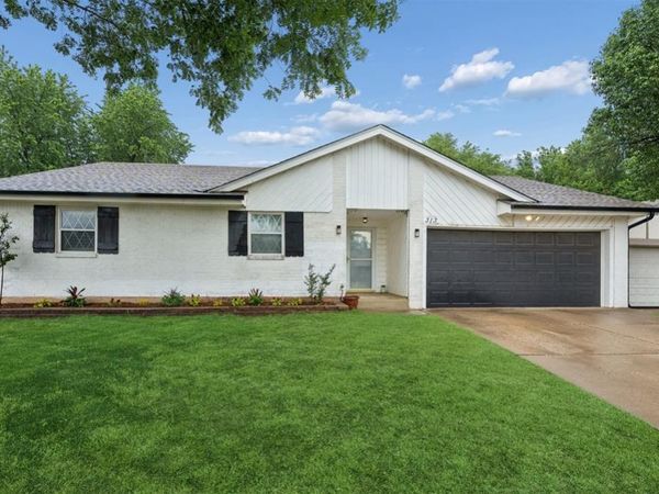 313 Cherryvale Road, Edmond, OK 73003