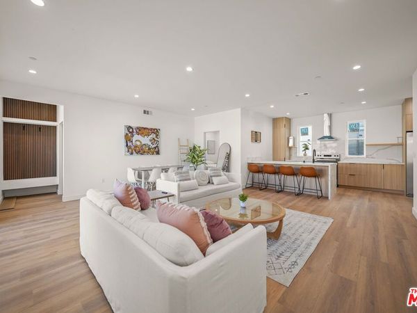 13694 Erwin Street, Unit A, Van Nuys, CA 91401