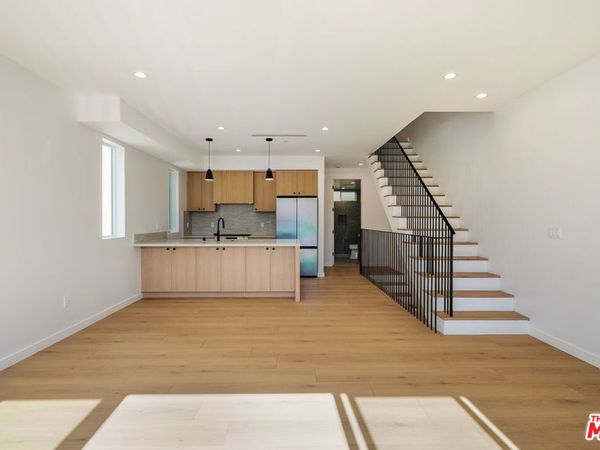 6765 Lexington Avenue, Unit A, Los Angeles, CA 90038