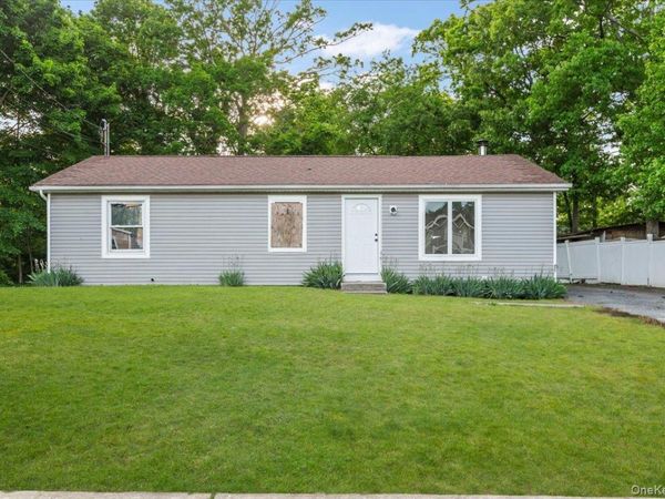 12 Lewis Street, Wyandanch, NY 11798