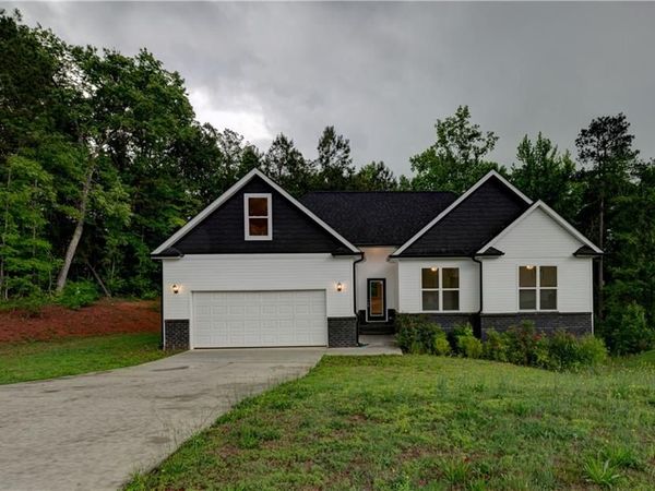 15 Cassidy Trail, Douglasville, GA 30134