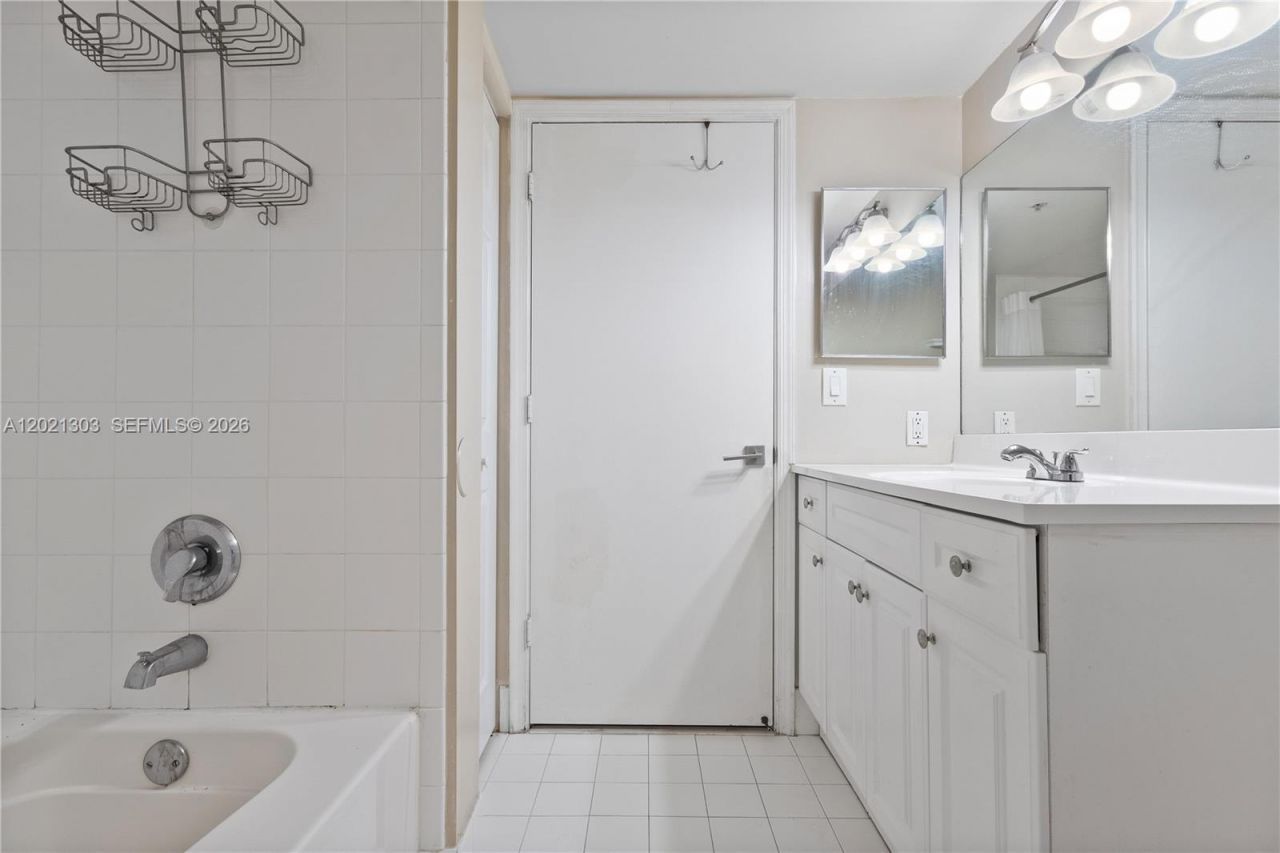 2123 Renaissance Blvd , Unit 201, Miramar, FL 33025 Photo