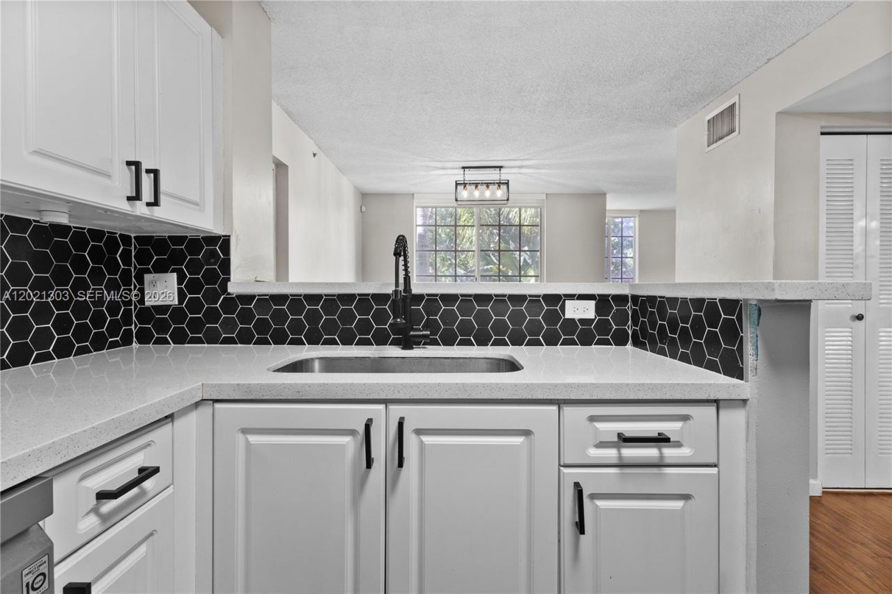 2123 Renaissance Blvd , Unit 201, Miramar, FL 33025 Photo